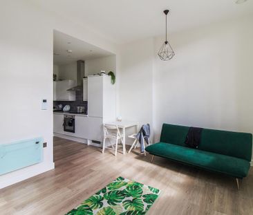 2 bedroom flat to rent - Photo 1