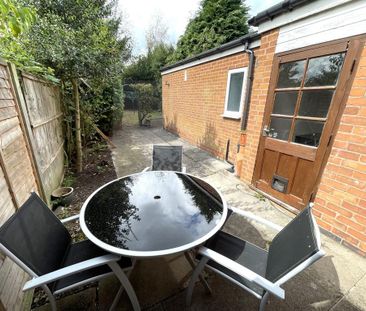 4 bedroom semi-detached house to rent - Photo 1