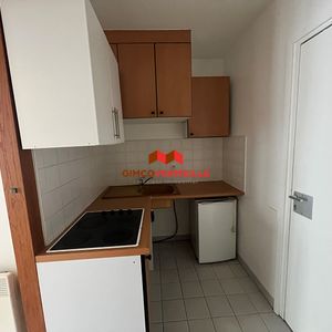 Location Appartement 1 pièce 24m² - Photo 2