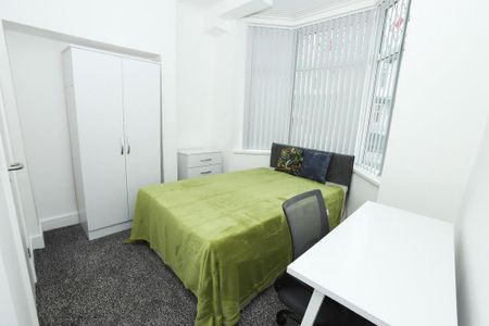 5 bedroom terraced house to rent - Photo 4