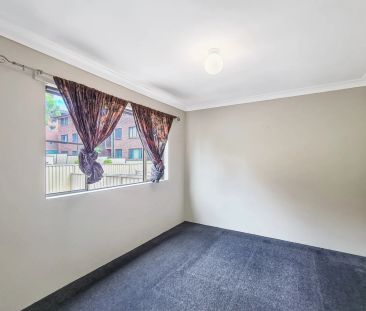 SPACIOUS 3-BEDROOM IN PARKSIDE LOCALE! - Photo 6