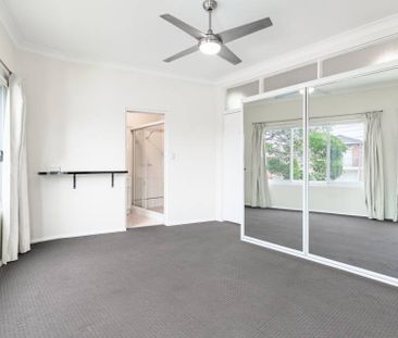 Perfectly Located Apartment - Photo 2