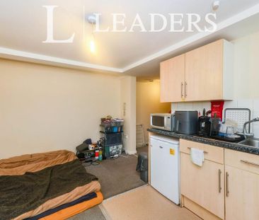 Studio to rent - Photo 4