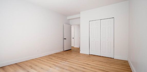 1 MOIS GRATUIT - 3 1/2 & 4 1/2 près de UdeM, HEC, Hopital Juif… appartement / logement à louer Montreal Côte-des-Neiges - Photo 2