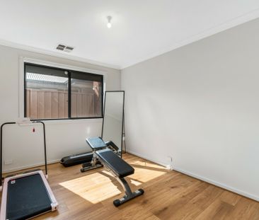 Modern, Feature-Packed Home in the Heart of Munno Para West - Photo 5