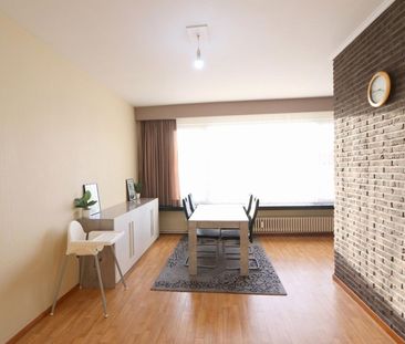 Groot en zeer lichtrijk hoekappartement met 2 slaapkamers op TOPlig... - Photo 1
