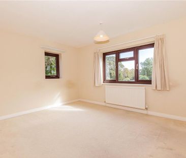 4 bedroom detached house to rent - Photo 6