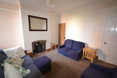 4 bedroom terraced house to rent - Photo 3