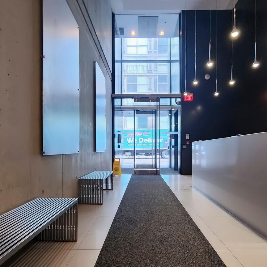 For Lease - 11 Charlotte Street Unit# 1807, Toronto, Ontario - Photo 1