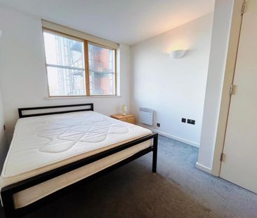 2 bedroom Flat To Let - Photo 6