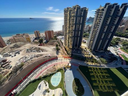 2 room luxury Flat for rent in Benidorm, Spain - Photo 2