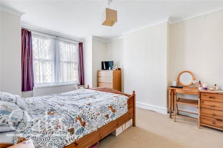 2 bedroom end of terrace house to rent - Photo 5