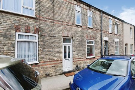 2 bedroom terraced house to rent - Photo 4