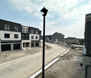 For Lease - 5945 Saigon Street, Mississauga, Ontario - Photo 3