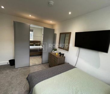 1 bedroom in a house share to rent - Photo 5