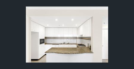 Cosmopolitan living at its best. - Photo 3