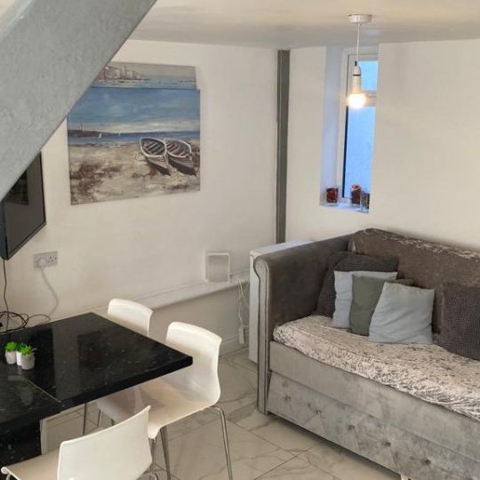 2-bedroom house for rent in South City Centre, Dublin - Photo 1