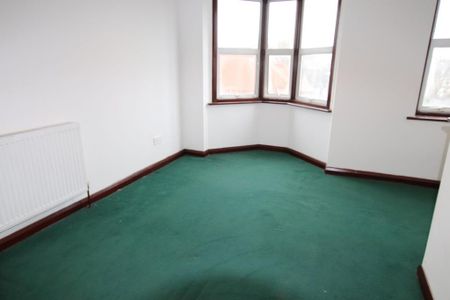 2 bedroom semi-detached house to rent - Photo 3
