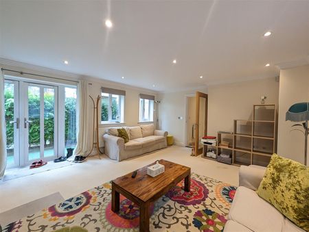 2 Bedroom Apartment - Ground Floor - Photo 2