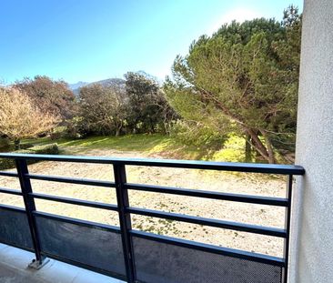 Location Appartement 3 pièces 60m² MARSEILLE 9ème - Photo 5