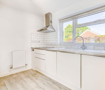 3 bedroom apartment to rent - Photo 4