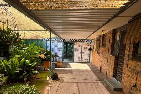 Spacious Family Home with Large Backyard in Valley View - Photo 3