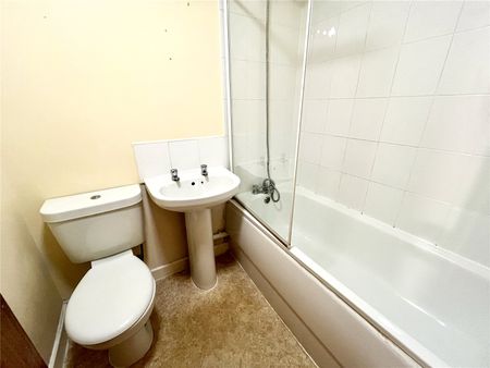 2 Bedroom - Photo 5