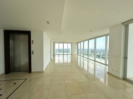 Penthouse de 3 recámaras y cuarto de servicio, en las Country Towers. - Foto 2