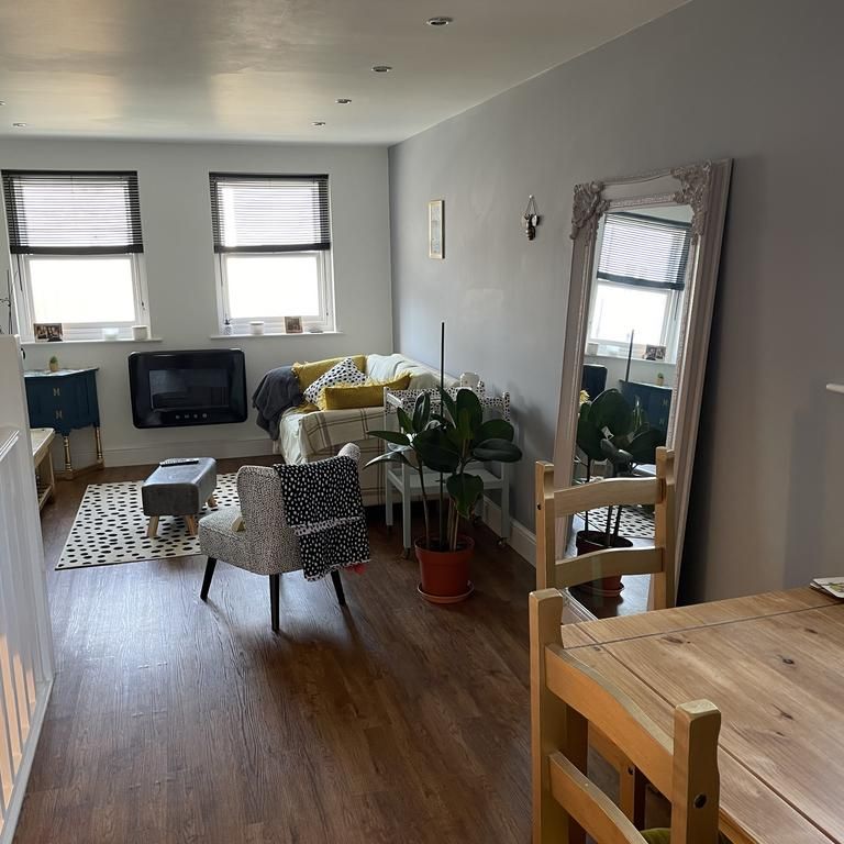 2 bedroom townhouse to rent - Photo 1