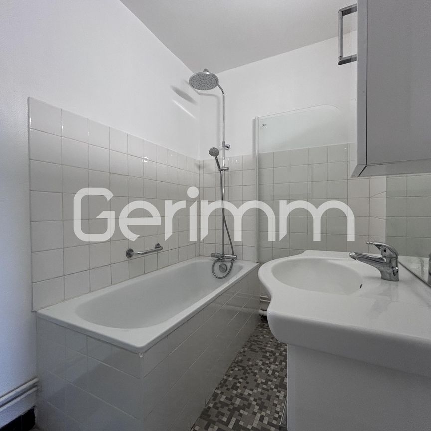 Location Appartement 4 pièces 80,92 m² - Photo 1