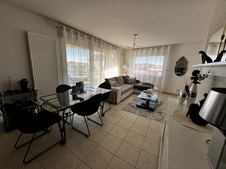 Location Appartement 3 pièces 72m² - Photo 2