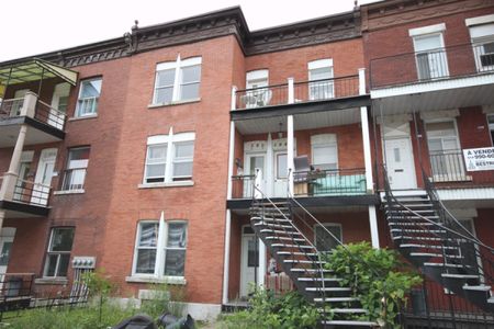 586 Cuvillier, #A - Photo 5