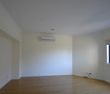 Modern 2 Bedroom Townhouse - Photo 1