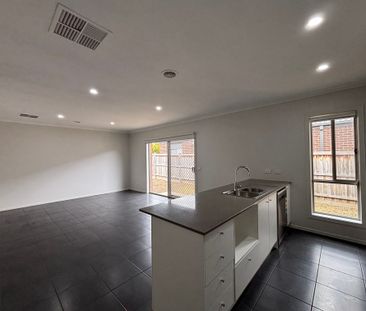 High-End Rental Opportunity: Feature Executive Home - Photo 5