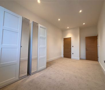 Bartley Way, Hook, Hampshire, RG27 - Photo 3