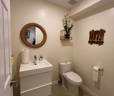 For Lease - 1366 CHALFIELD Drive Unit# Main Flr Br, Oakville, Ontario - Photo 6