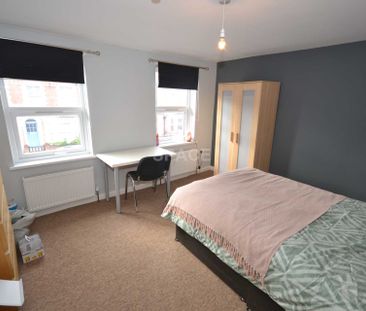 Price £3,750 pcm - Available Now - Furnished - Photo 3