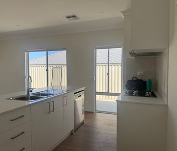 Modern 3 x 2 Duplex-Semi Detached Home - Photo 5