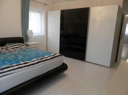 3 camere, decomandat, 80 mp, prima inchiriere, 2 parcari, zona strazii Sub Cetate - Photo 4