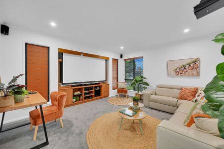 33 Guilfoyle Circuit, Kirwan - Photo 2