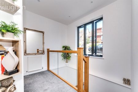 4 bedroom detached house to rent - Photo 4
