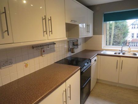 2 bedroom flat to rent - Photo 3