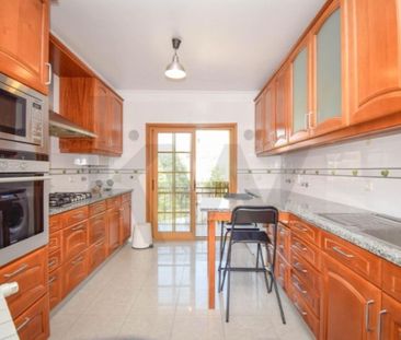 3 room luxury Apartment for rent in Cascais e Estoril, Portugal - Photo 5