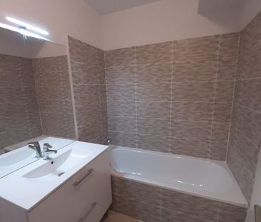 T4 AVEC TERRASSE, JARDIN ET PARKING - Photo 5