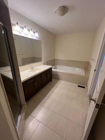 For Lease - 21 Spruce Pine Crescent, Vaughan, Ontario - Photo 4