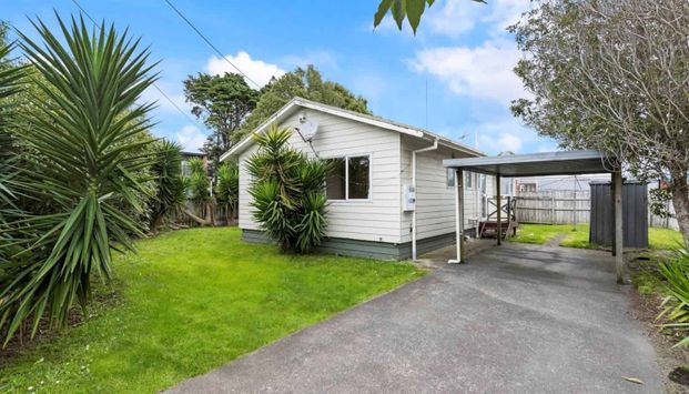 Affordable 3 Bedrooms Home Super Handy Location - Photo 1