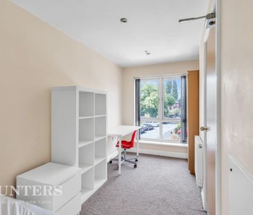 4 bedroom House To Let - Photo 4