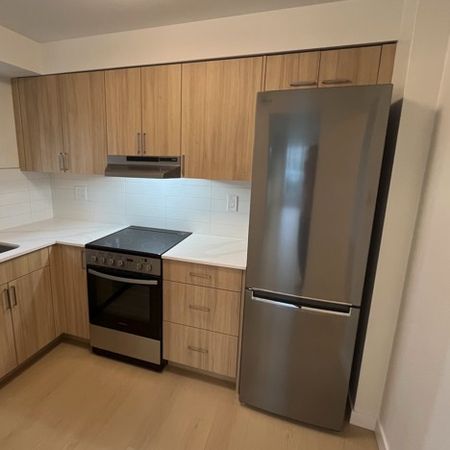 YORK HOUSE - Photo 4