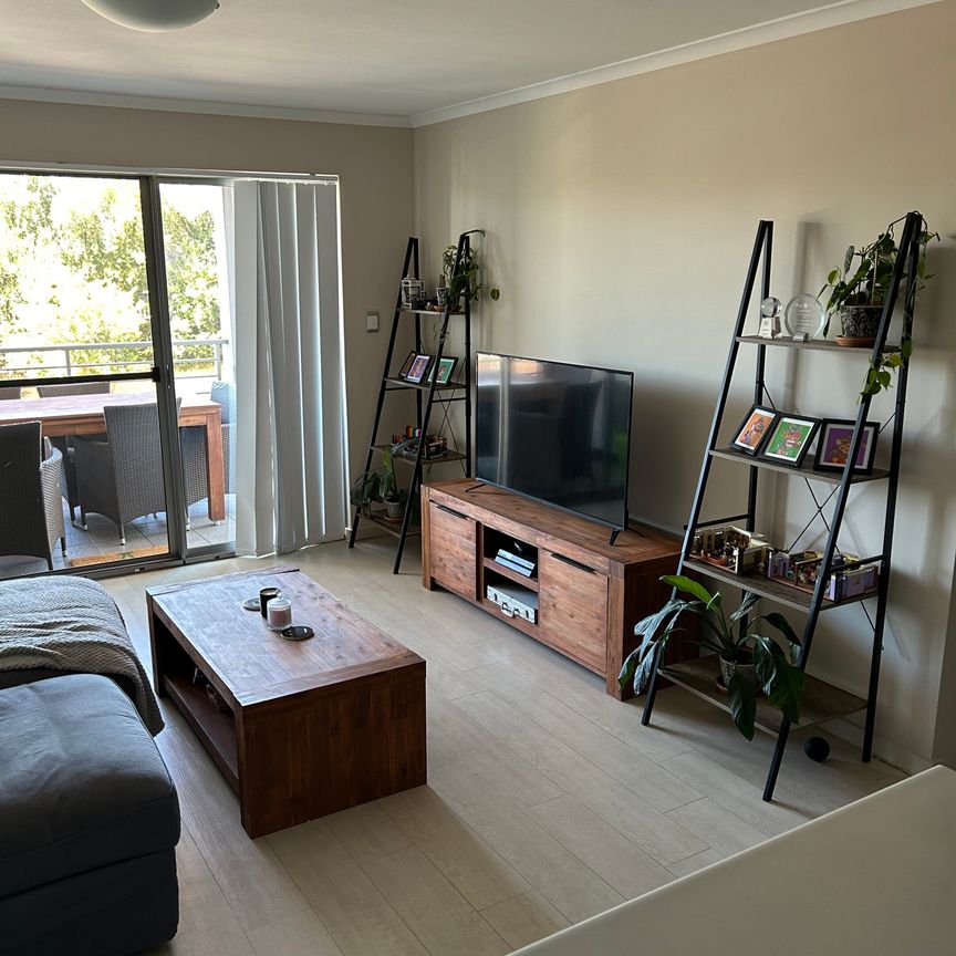 West Perth - Photo 1