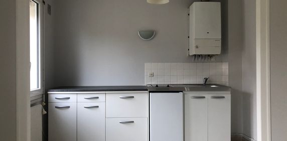 Location Appartement 2 pièces 35m² ORLEANS 45000 - Photo 2